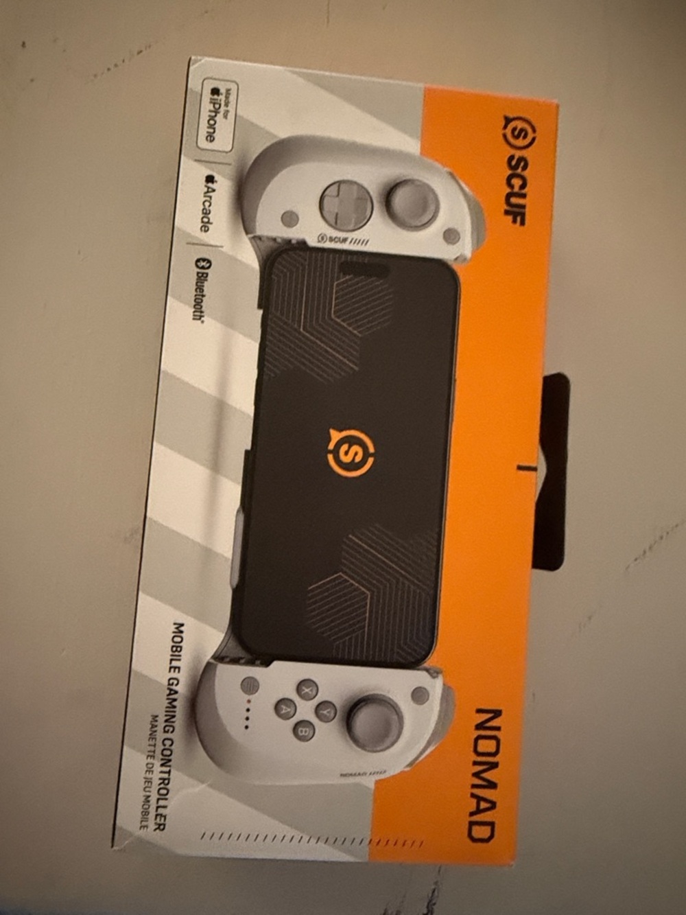 SCUF Nomad Mobile Gaming Controller - Black and White